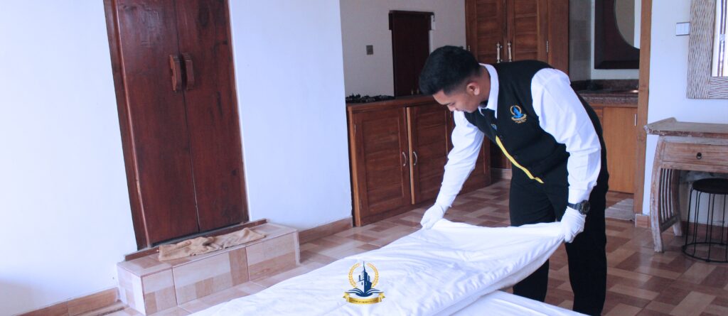 LPK Perhotelan dan Kapal Pesiar (American Cruise College)