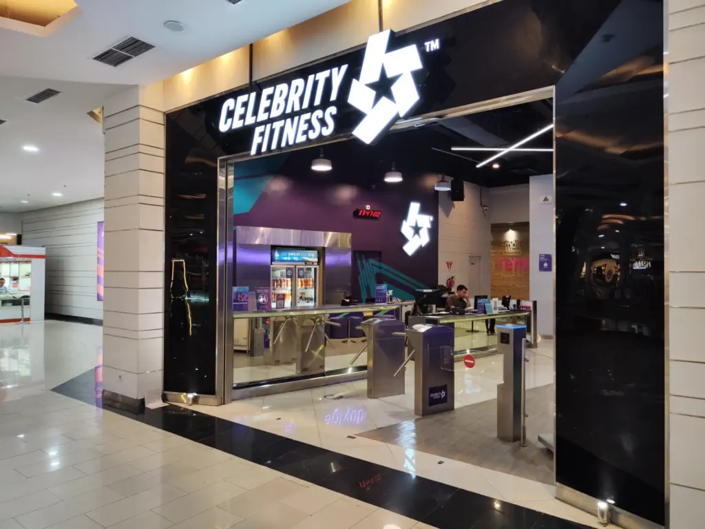 gambar Celebrity Fitness